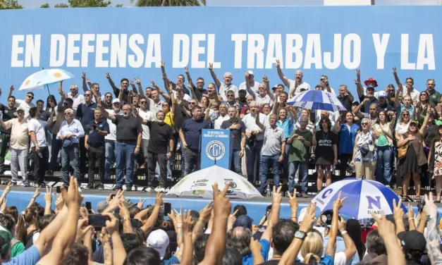 La CGT movilizó a Plaza de Mayo en repudio a la reforma laboral: «No genera nada a favor del mundo del trabajo»