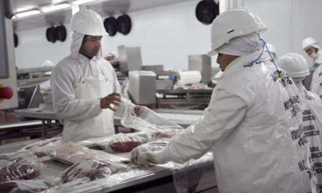 Los trabajadores de la Carne logran un nuevo aumento salarial en el rubro de carnes blancas