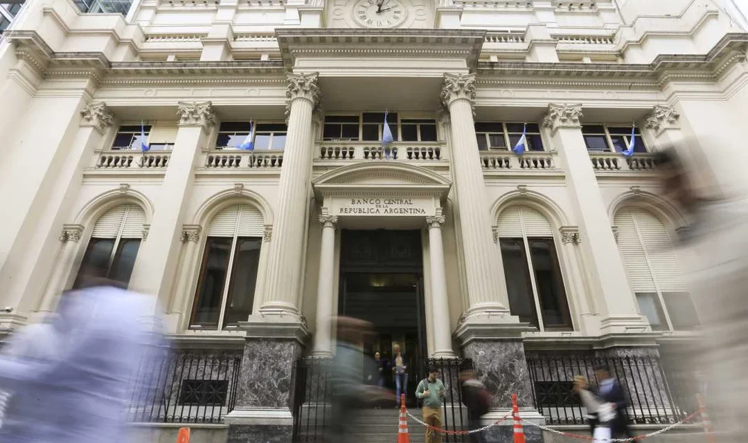 La Justicia obliga a las autoridades del Banco Central a explicar el traslado de lingotes de oro al exterior