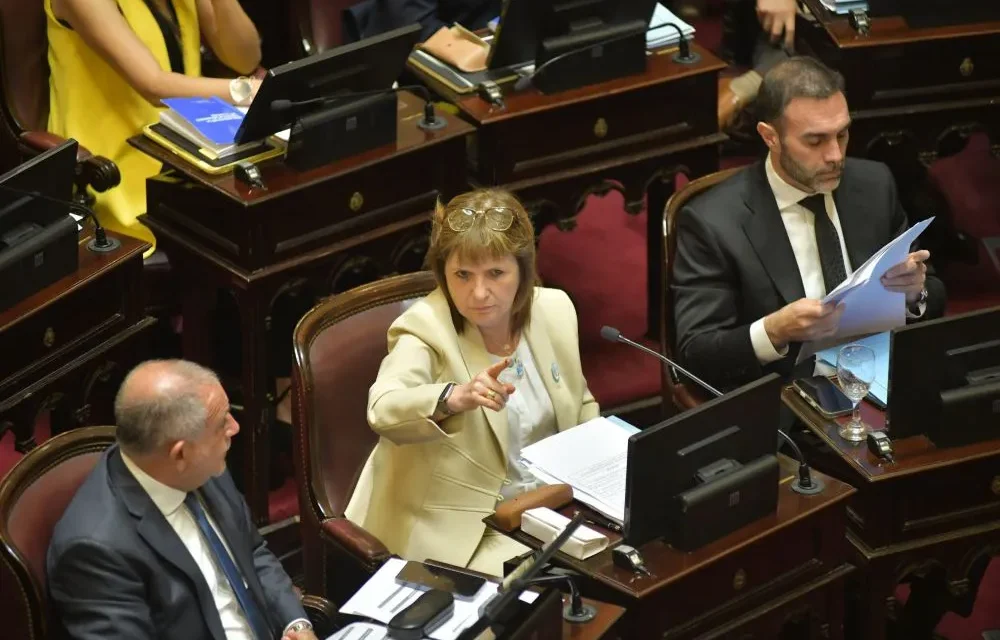 Milei quiere aprobar en febrero la reforma laboral y la flexibilización de la defensa de los glaciares