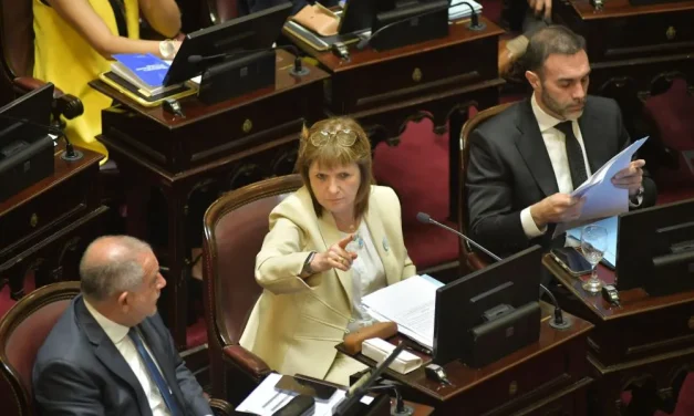 Milei quiere aprobar en febrero la reforma laboral y la flexibilización de la defensa de los glaciares