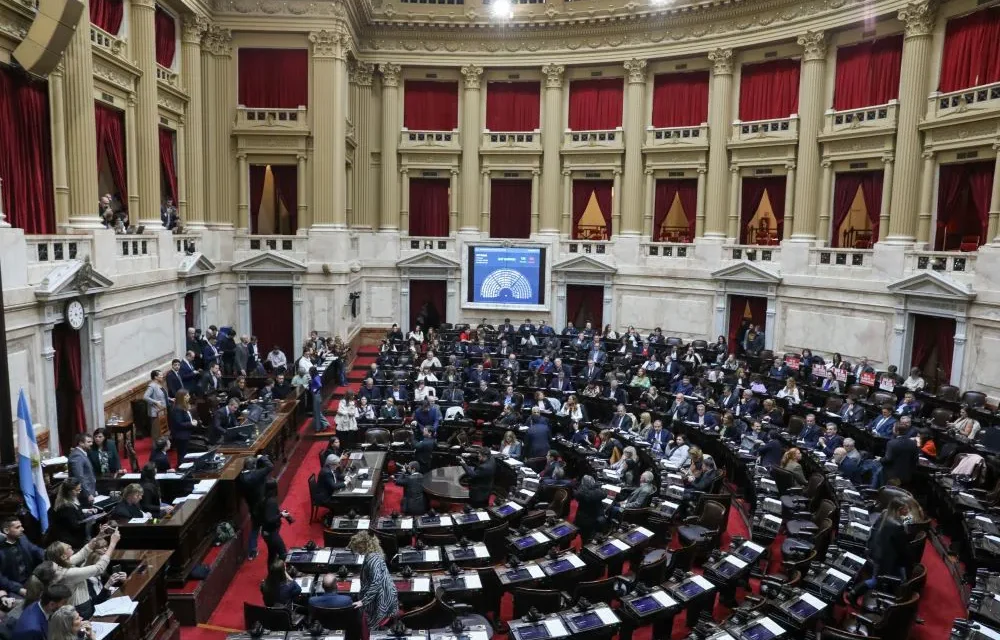 Los nuevos diputados entran en funciones el miércoles y el Gobierno apura la sanción exprés del Presupuesto
