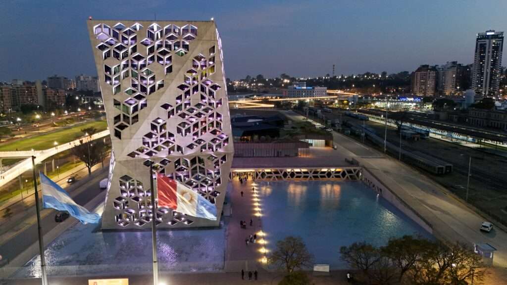 La Provincia sigue cumpliendo con los vencimientos de títulos de deuda en el mercado local e internacional