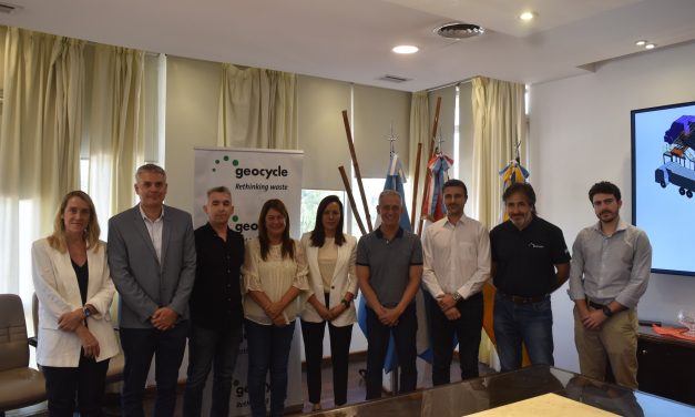 Villa Carlos Paz: firma de convenio con Geocycle para la instalación de maquinaria en el centro ambiental