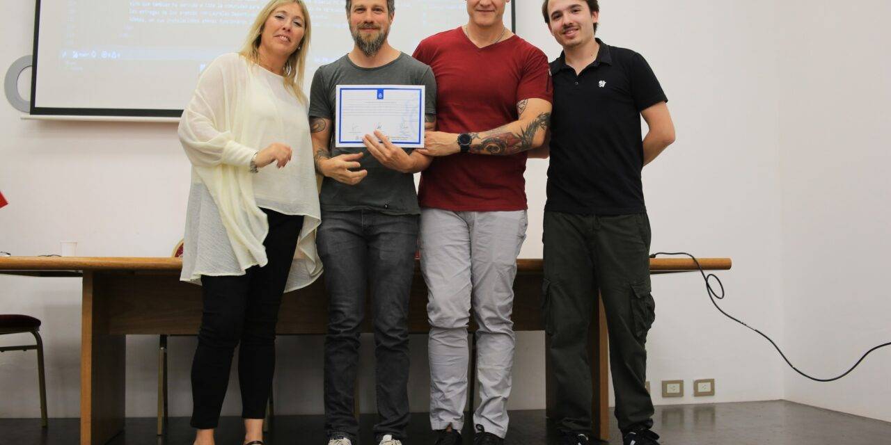 General Levalle: entrega de certificados de los cursos de la Universidad Popular