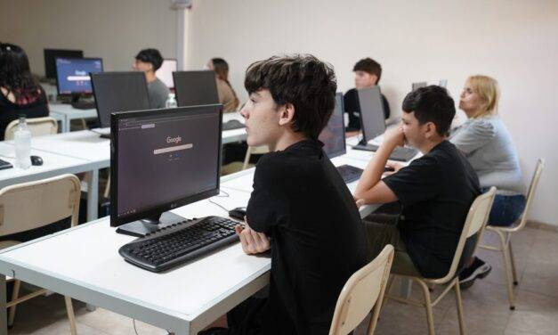 La IA llega a toda la provincia: más de 600 jóvenes comenzaron a formarse en verano