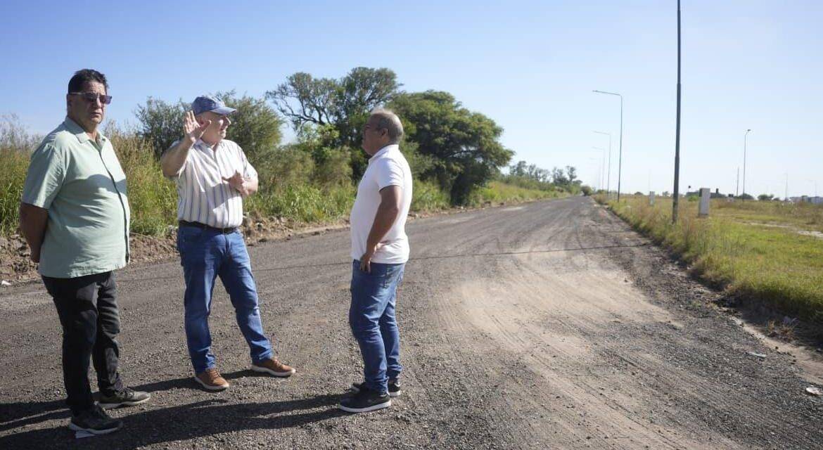 Villa María: El municipio mejora calles de tierra con asfalto reciclado