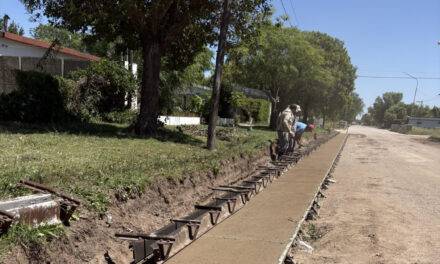 Buchardo: Finalizó la obra de cordón cuneta en calle Belgrano