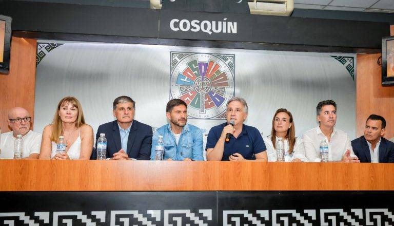 Llaryora en el festival de Cosquín: “Venimos a ratificar el apoyo a la cultura y a los festivales”