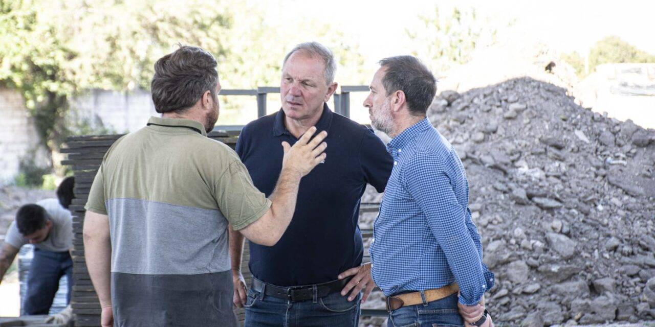 Río Cuarto: la Adoquinera Municipal produce 20 mil adoquines por semana y es clave en la mejora de la infraestructura vial