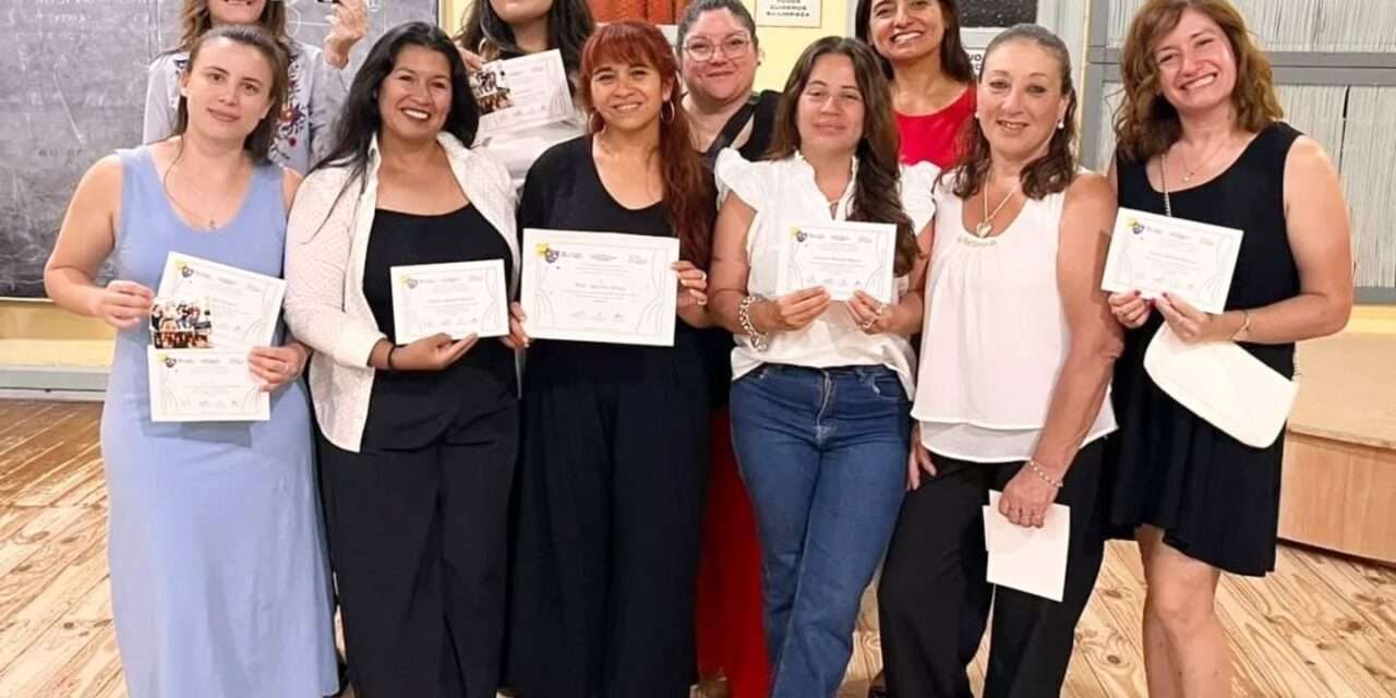 Vicuña Mackenna cerró el ciclo anual del Taller Municipal de Teatro con entrega de certificados