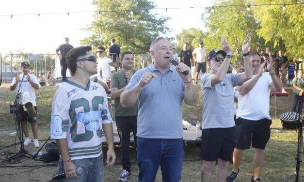 Simón Aguirre adelantó la «Noche del Cuarteto» del Festival de Villa María en el parador puerto madero ante más de 3000 personas