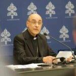 Cardenal Fernández alerta contra las “condenas” ex cathedra en Internet y pide más humildad en la Iglesia