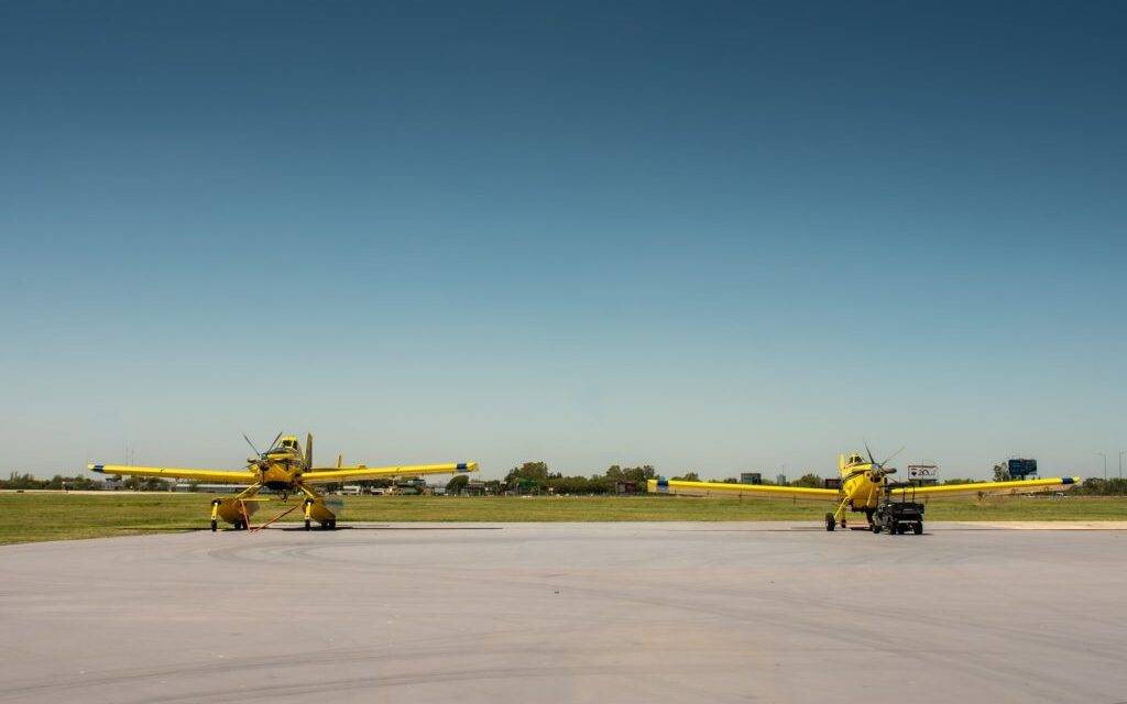 Operativo aéreo con dos aviones hidrantes ante riesgo extremo de incendios