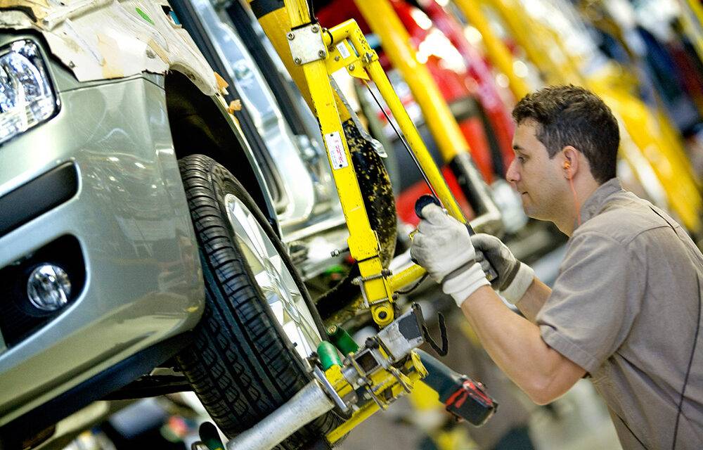 Producción en peligro: la industria automotriz sufre una abrupta caída interanual del uso de su capacidad