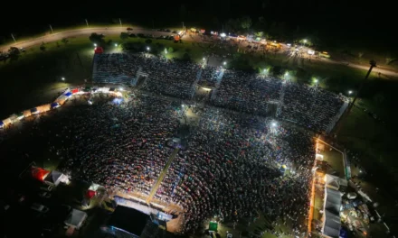 Noche récord en los 40 años del Festival Un Canto a la Vida: Embalse vibró con más de 30 mil personas