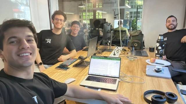 Argentinos crean una IA que resuelve el principal riesgo en bancos y billeteras