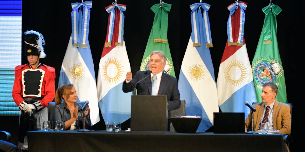 Lanzarán un plan para entregar 5 mil nuevas viviendas y 10.000 lotes