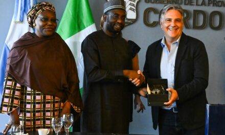 Llaryora se reunió con la delegación de Nigeria