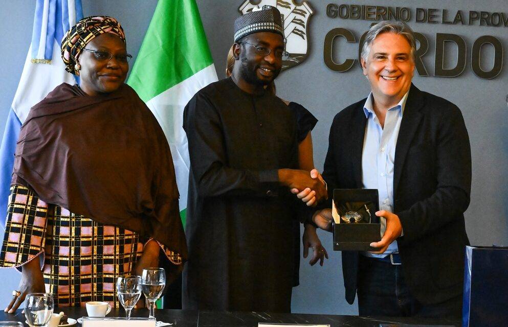 Llaryora se reunió con la delegación de Nigeria