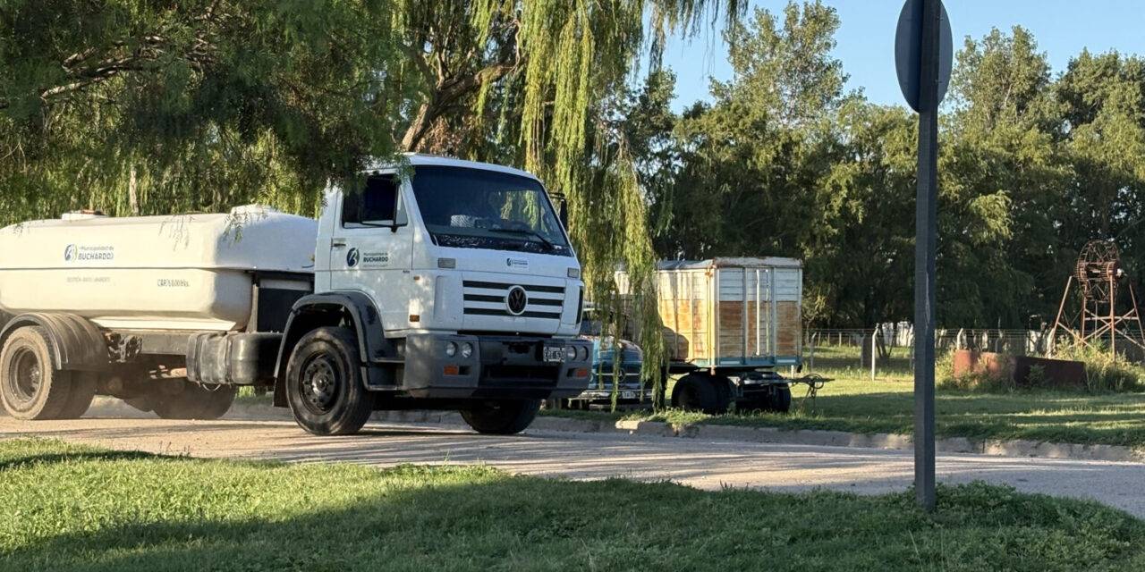 Buchardo incorporó un nuevo camión regador para el servicio de riego