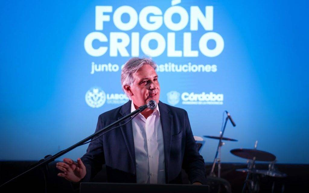 En Laboulaye, Llaryora anunció obras de infraestructura y aportes a instituciones locales