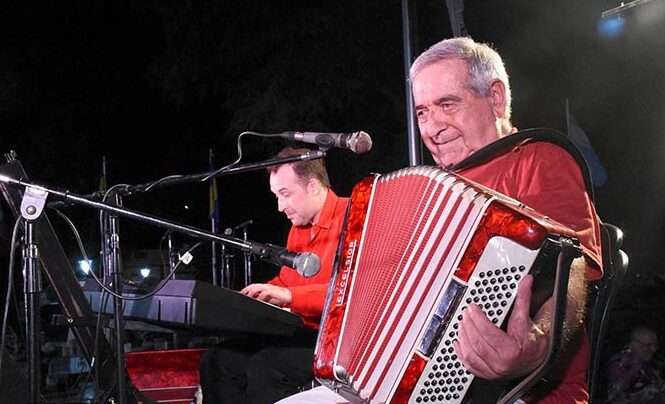 Villa Nueva celebra el Festival del Acordeón en homenaje a Oscar Lucarelli