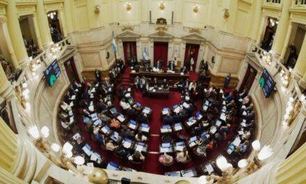 El oficialismo convirtió en ley la reforma laboral