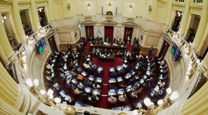 El oficialismo convirtió en ley la reforma laboral