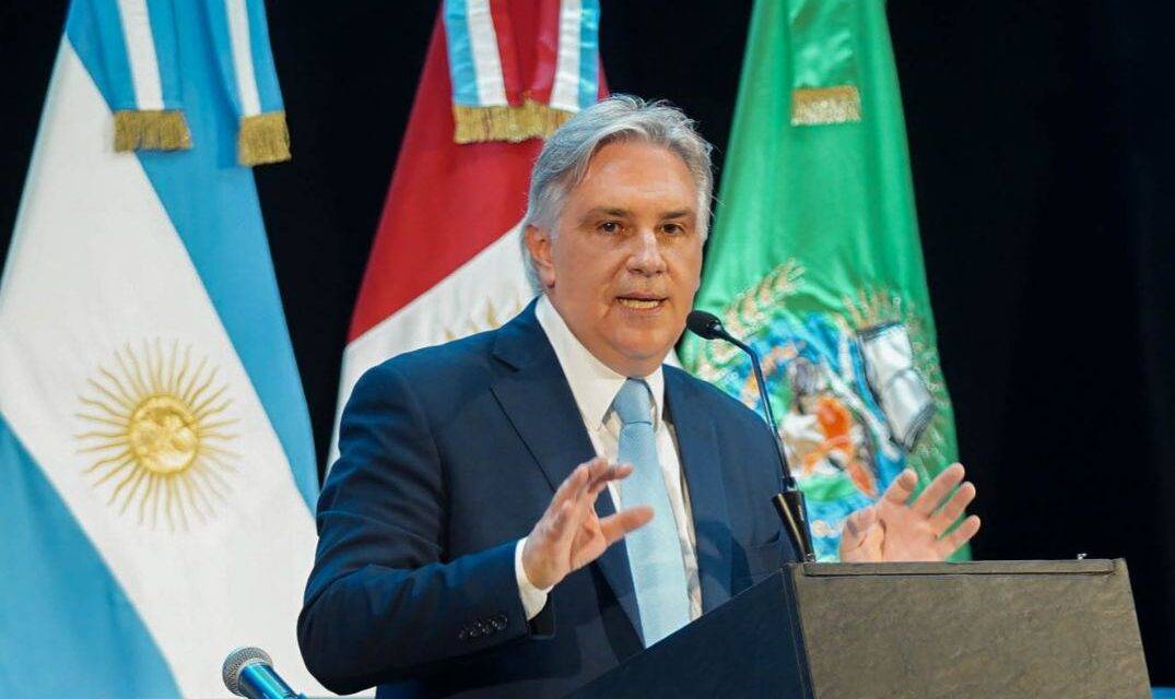 Llaryora lanzó un programa de capacitación rápida en oficios