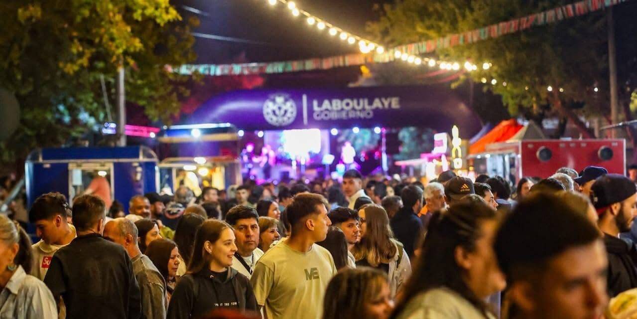 Laboulaye celebró el regreso del tradicional Carnaval en Avenida Quintana