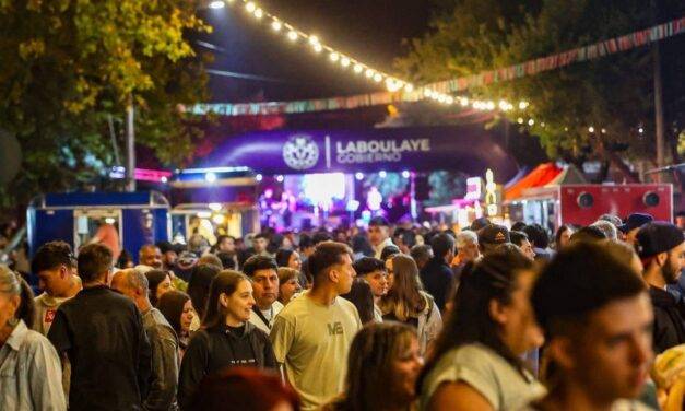 Laboulaye celebró el regreso del tradicional Carnaval en Avenida Quintana