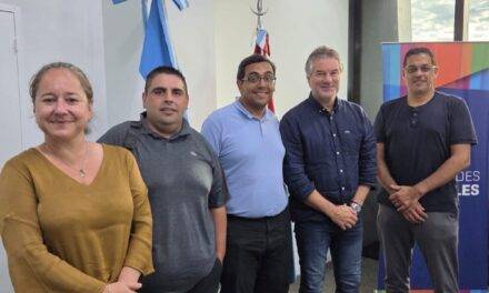 Mandatarios del sur cordobés gestionaron obras de iluminación y viviendas en Córdoba