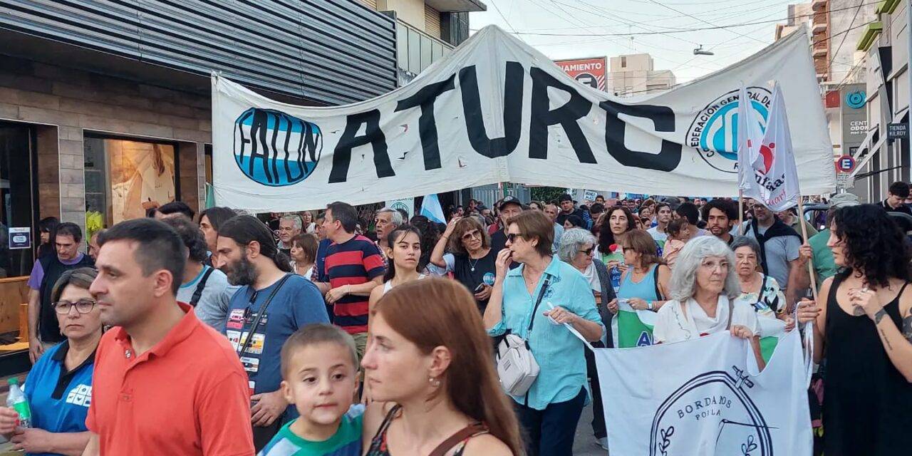 Los nodocentes de la UNRC realizarán un paro contra la reforma laboral