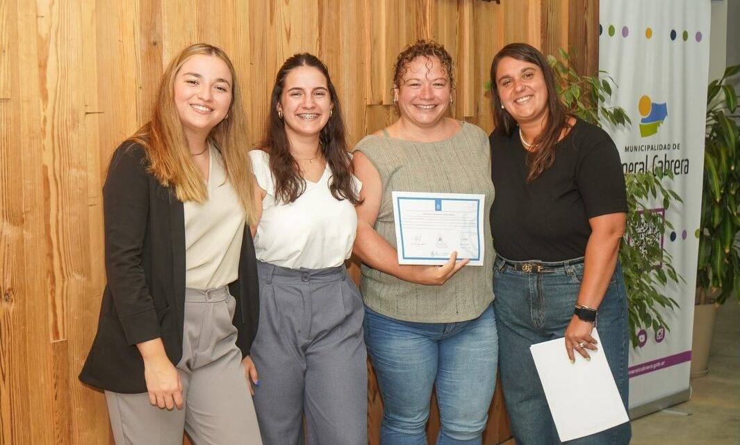 General Cabrera: entregaron certificados del Curso de Excel a colaboradores municipales