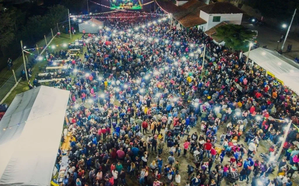 El fin de semana de carnaval movilizó un 7,2% más de turistas que en 2025 y el gasto diario por turista cayó un 7,7%