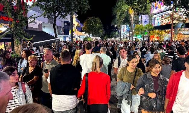 Fin de semana largo de Carnaval en Carlos Paz: ocupación plena y agenda de eventos multitudinarios
