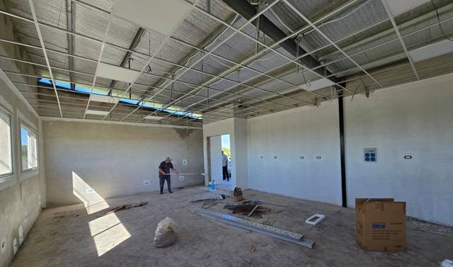 Avanza hacia su etapa final la obra de talleres del IPET N° 409 en Ucacha