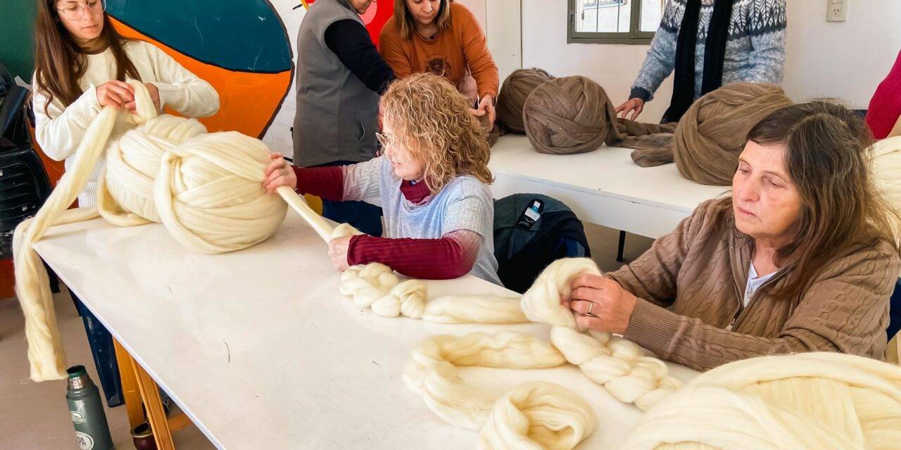 Adelia María lanzó la oferta 2026 de la Universidad Popular con múltiples capacitaciones