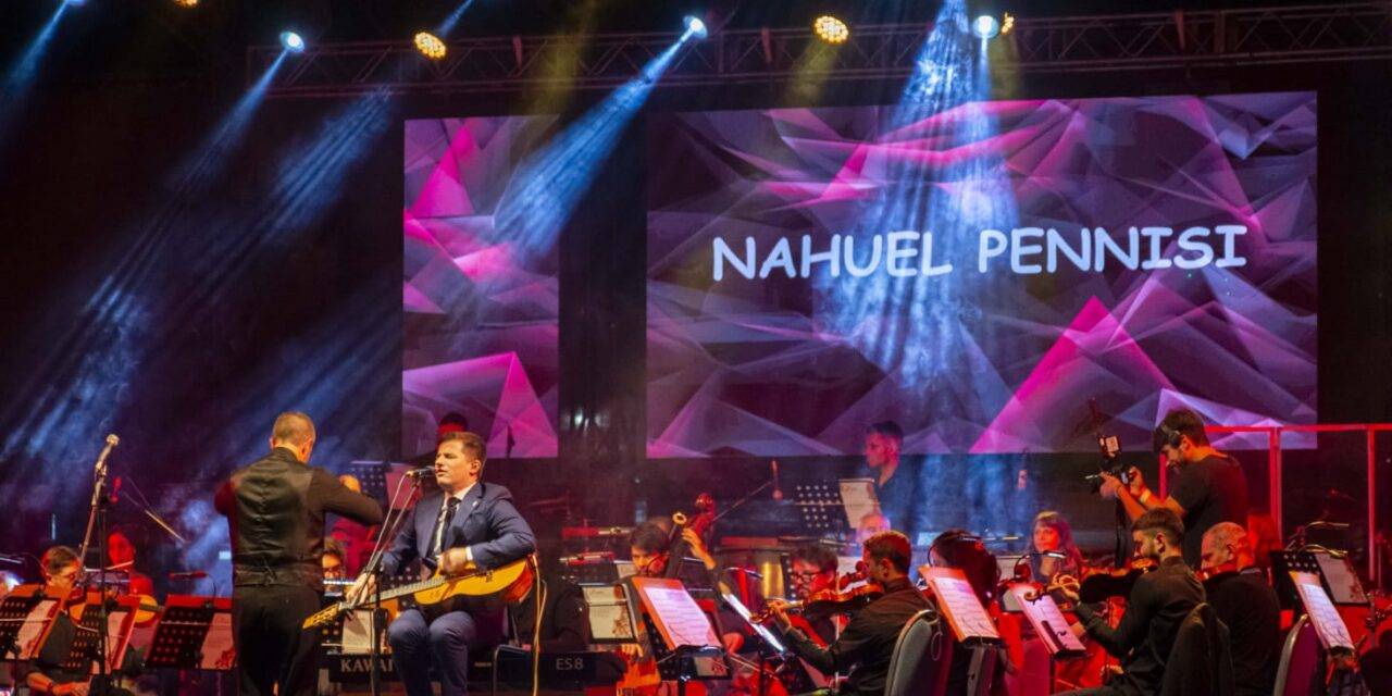 Bajo la lluvia, Nahuel Pennisi cerró una emotiva segunda noche del Otoño Polifónico