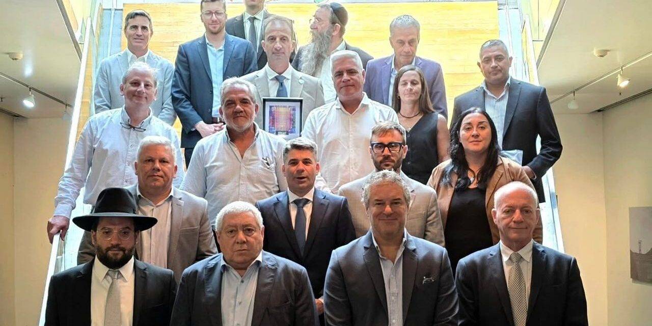 La Carlota: Natalia Bellón participó de un encuentro institucional por el aniversario del atentado a la AMIA