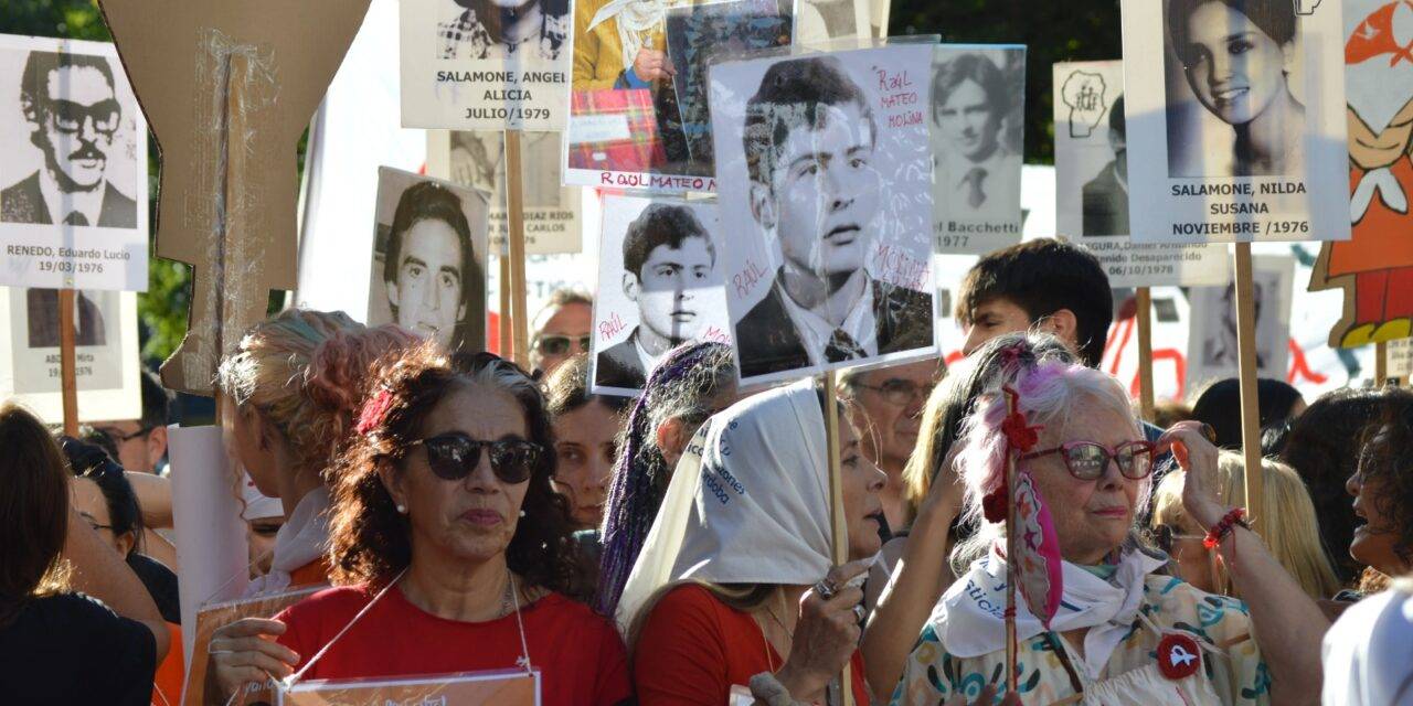 «Más que nunca, Nunca Más»: 200 mil personas marcharon en las calles de Córdoba por el 24M