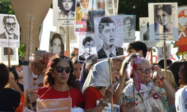 «Más que nunca, Nunca Más»: 200 mil personas marcharon en las calles de Córdoba por el 24M