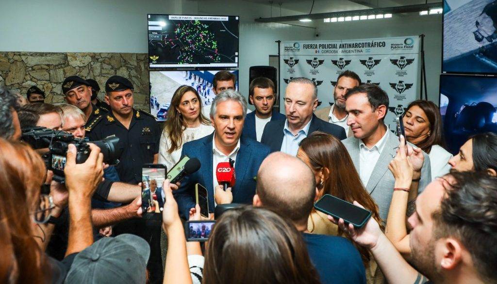 Llaryora inauguró una nueva base operativa de la FPA en Villa María