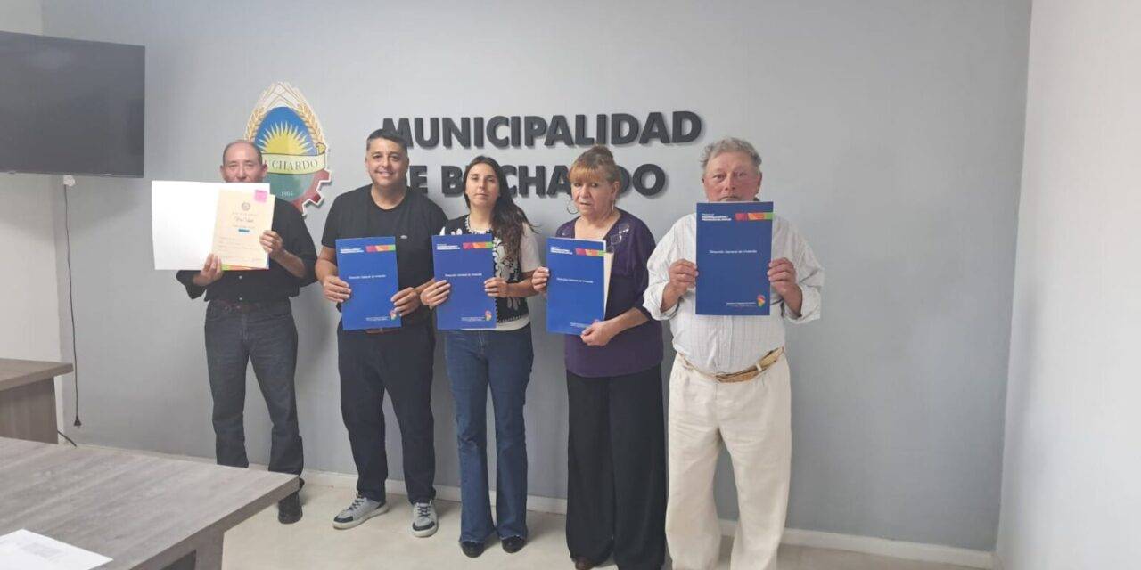 Cuatro familias de Buchardo recibieron sus escrituras tras años de espera