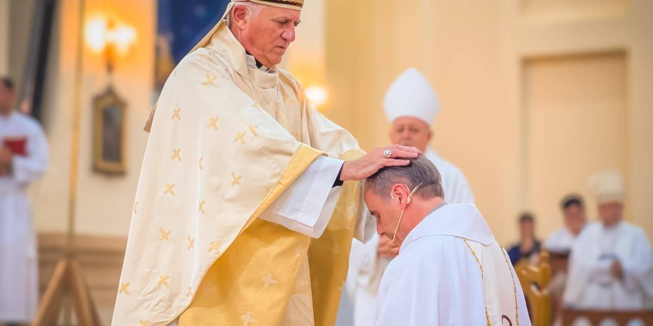 Monseñor Sergio Bosco recibió  su consagración episcopal como obispo auxiliar de Río Cuarto