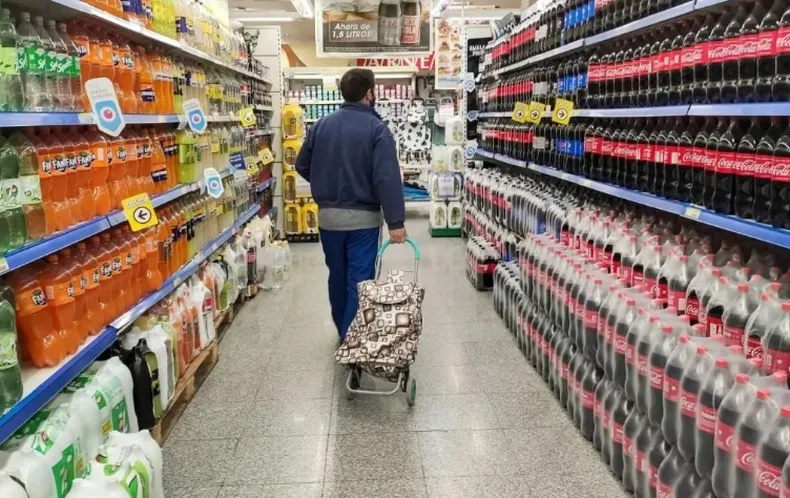 Se hunde el consumo: cayeron 5,6% las ventas en febrero y acumulan 10 meses en retroceso