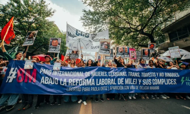 Colectivos feministas de Córdoba marcharon este lunes en el marco del Día de la Mujer Trabajadora