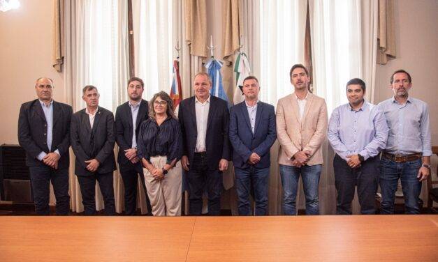 De Rivas anunció una reducción de cargos políticos y reestructuración de gabinete