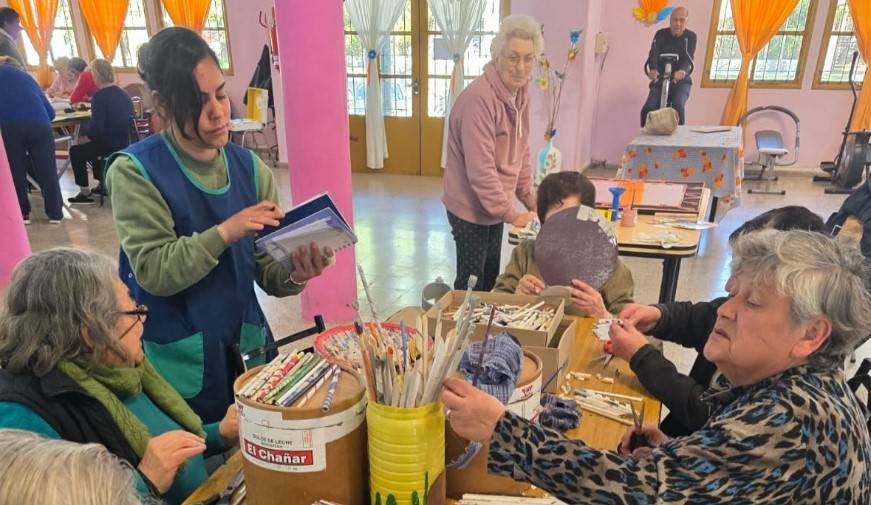 El Hogar de Día San Martín de Porres fortalece el acompañamiento a adultos mayores en La Carlota